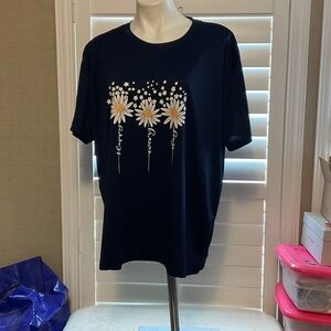 SHEIN Navy Blue Short Sleeve Tee with Daisy Print